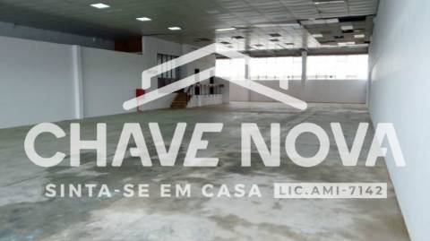 Armazém  Arrendamento em Sacavém e Prior Velho,Loures