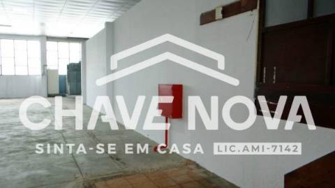Armazém  Arrendamento em Sacavém e Prior Velho,Loures