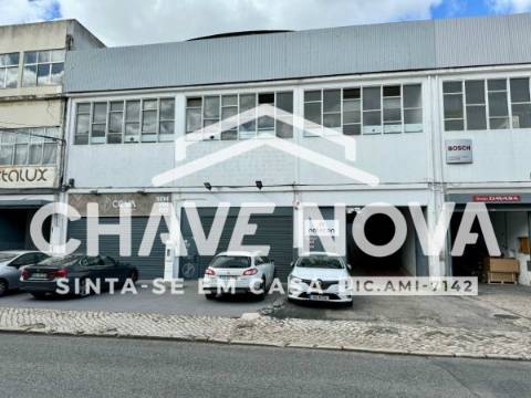 Armazém  Arrendamento em Sacavém e Prior Velho,Loures
