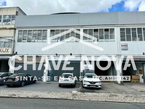 Armazém  Arrendamento em Sacavém e Prior Velho,Loures