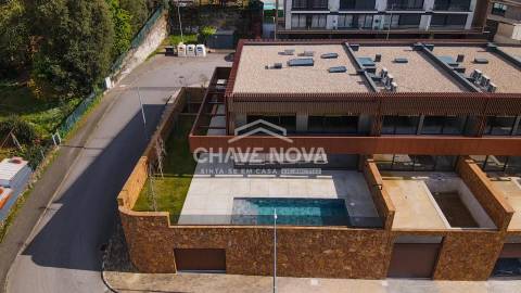 Moradia em Banda T4 Venda em Nogueira, Fraião e Lamaçães,Braga