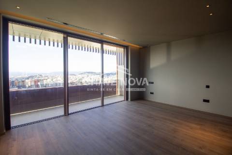 Moradia em Banda T4 Venda em Nogueira, Fraião e Lamaçães,Braga