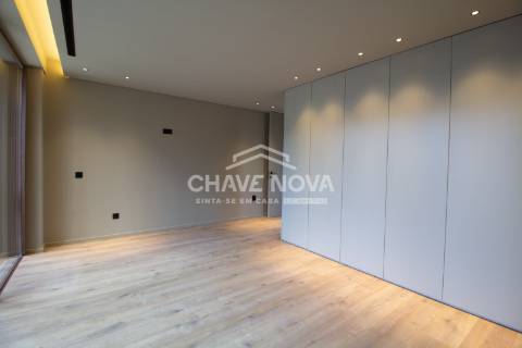 Moradia em Banda T4 Venda em Nogueira, Fraião e Lamaçães,Braga