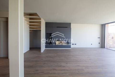 Moradia em Banda T4 Venda em Nogueira, Fraião e Lamaçães,Braga