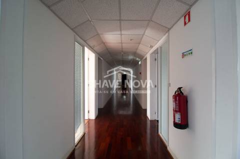 Escritório  Arrendamento em Ramalde,Porto