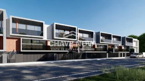 Moradia em Banda T3+1 Venda em Nogueira, Fraião e Lamaçães,Braga