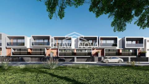 Moradia em Banda T3+1 Venda em Nogueira, Fraião e Lamaçães,Braga