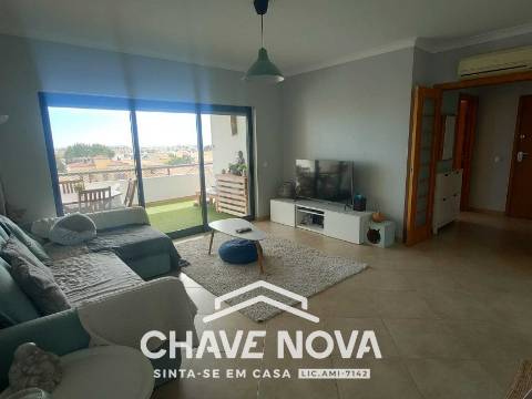 Apartamento T3 Venda em Quelfes,Olhão