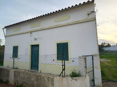 Moradia para Restaurar T3 Venda em Ferreiras,Albufeira