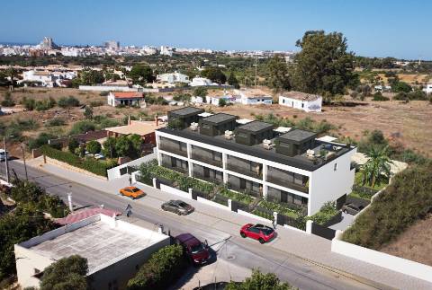 Moradia em Banda T3 Venda em Albufeira e Olhos de Água,Albufeira