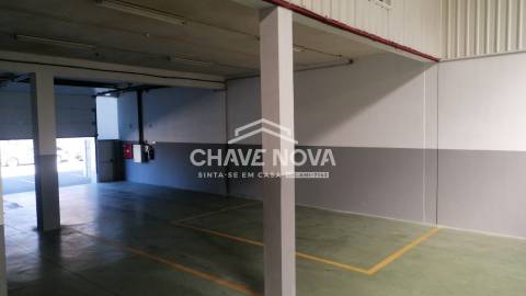 Armazém  Arrendamento em Fânzeres e São Pedro da Cova,Gondomar