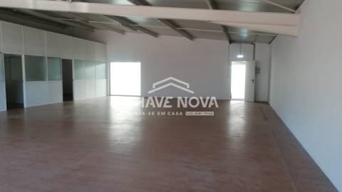 Armazém  Arrendamento em Fânzeres e São Pedro da Cova,Gondomar