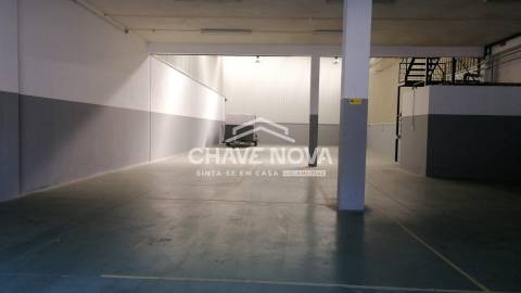 Armazém  Arrendamento em Fânzeres e São Pedro da Cova,Gondomar