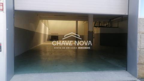 Armazém  Arrendamento em Fânzeres e São Pedro da Cova,Gondomar