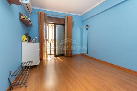 Apartamento T4 Venda em Amora,Seixal