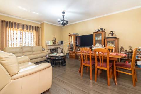 Apartamento T4 Venda em Amora,Seixal