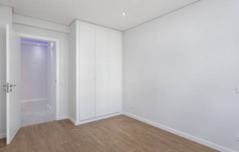 Apartamento T2 Venda em Quarteira,Loulé