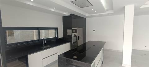 Andar Moradia T3+1 Venda em Quarteira,Loulé