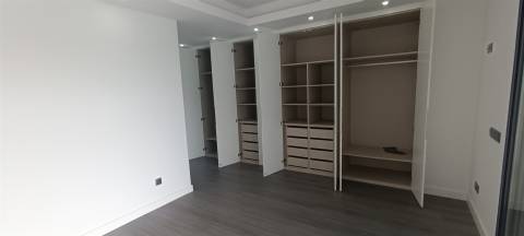 Andar Moradia T3+1 Venda em Quarteira,Loulé