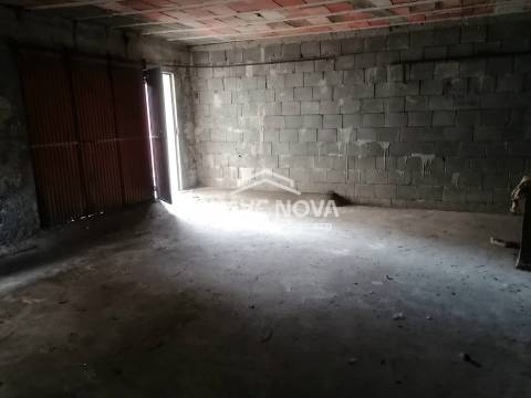 Moradia para Restaurar T3 Venda em Rio Tinto,Gondomar