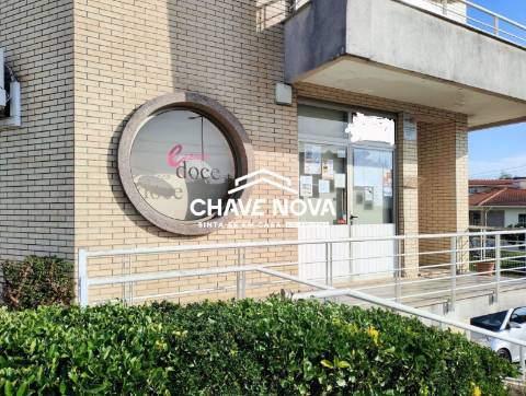 Padaria / Pastelaria  Trespasse em São Miguel do Souto e Mosteirô,Santa Maria da Feira