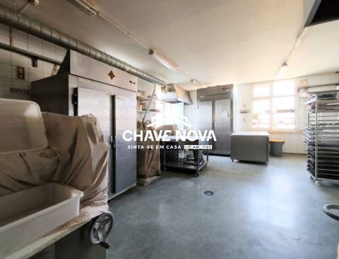 Padaria / Pastelaria  Trespasse em São Miguel do Souto e Mosteirô,Santa Maria da Feira