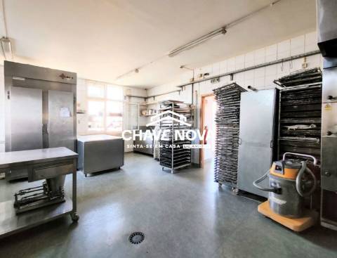 Padaria / Pastelaria  Trespasse em São Miguel do Souto e Mosteirô,Santa Maria da Feira