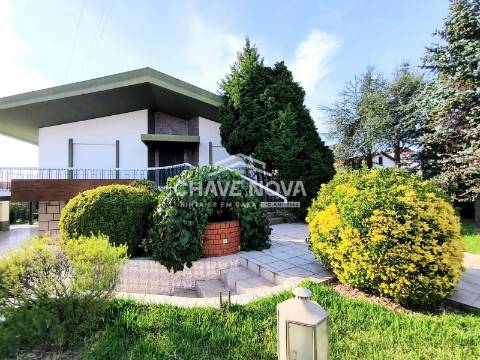 Moradia Isolada T3 Venda em Lourosa,Santa Maria da Feira