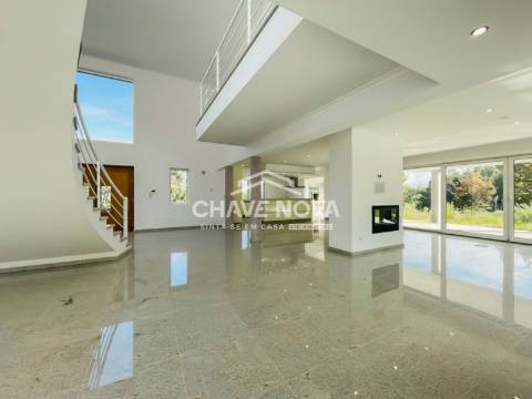 Moradia Isolada T5 TRIPLEX Venda em São Cipriano e Vil de Souto,Viseu