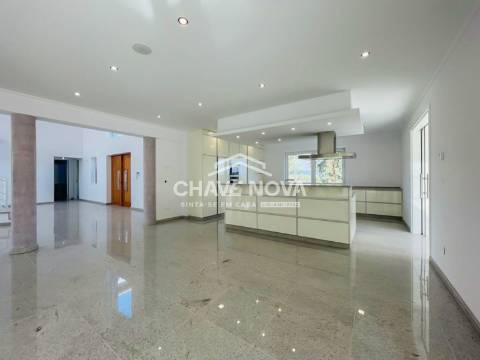 Moradia Isolada T5 TRIPLEX Venda em São Cipriano e Vil de Souto,Viseu