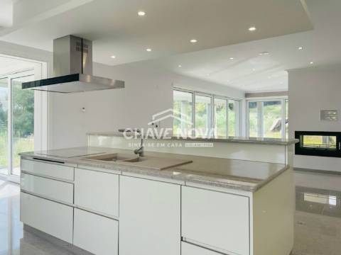 Moradia Isolada T5 TRIPLEX Venda em São Cipriano e Vil de Souto,Viseu