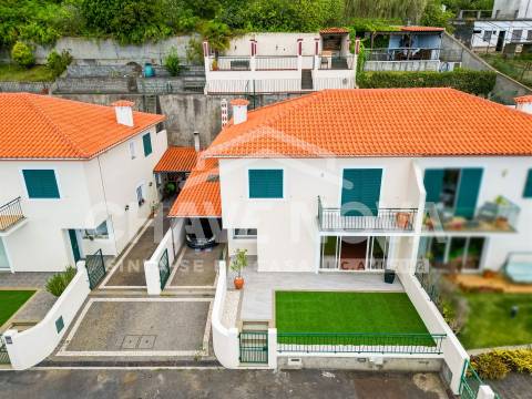 Moradia Geminada T3 Venda em Funchal (Santa Maria Maior),Funchal