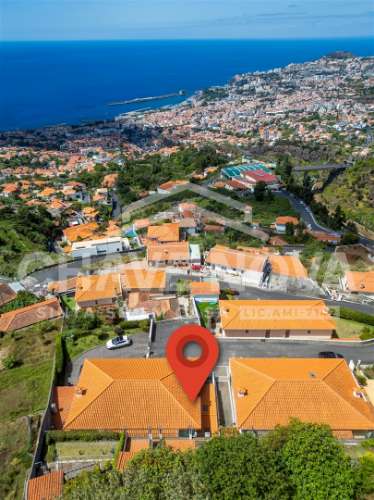 Moradia Geminada T3 Venda em Funchal (Santa Maria Maior),Funchal