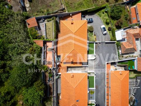 Moradia Geminada T3 Venda em Funchal (Santa Maria Maior),Funchal