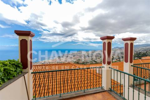 Moradia Geminada T3 Venda em Funchal (Santa Maria Maior),Funchal