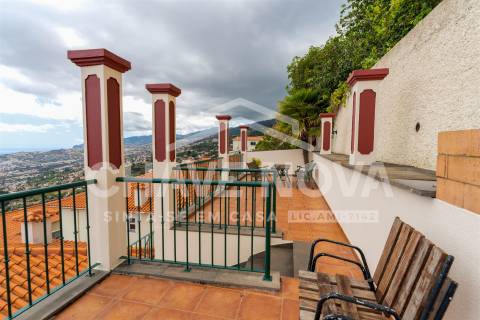 Moradia Geminada T3 Venda em Funchal (Santa Maria Maior),Funchal