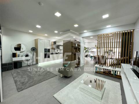 Loja  Venda em Funchal (Santa Luzia),Funchal