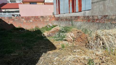 Moradia Geminada T1 Venda em Rio Tinto,Gondomar