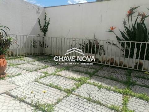 Moradia em Banda T4 Venda em Rio Tinto,Gondomar