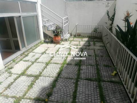 Moradia em Banda T4 Venda em Rio Tinto,Gondomar