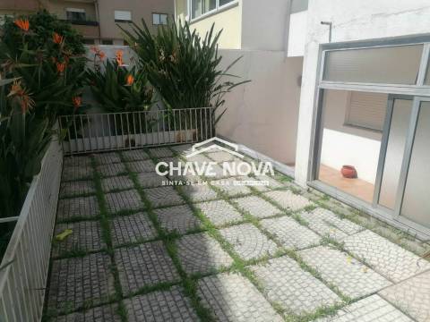 Moradia em Banda T4 Venda em Rio Tinto,Gondomar