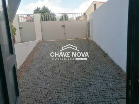 Moradia em Banda T4 Venda em Rio Tinto,Gondomar