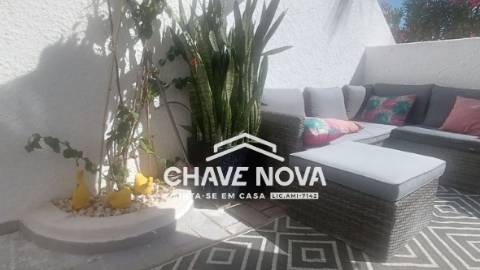 Apartamento T2 Venda em Quarteira,Loulé