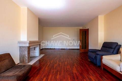 Apartamento T3 Venda em Ramalde,Porto