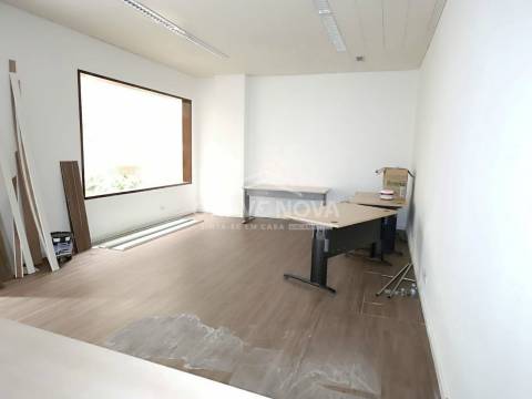 Escritório  Venda em Lordelo do Ouro e Massarelos,Porto