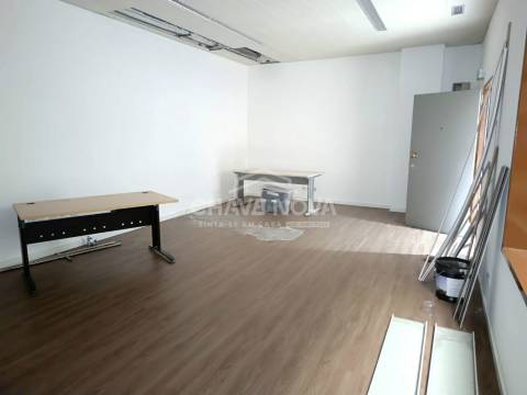 Escritório  Venda em Lordelo do Ouro e Massarelos,Porto