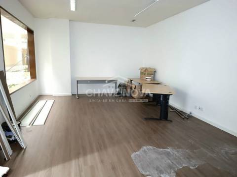 Escritório  Venda em Lordelo do Ouro e Massarelos,Porto
