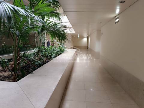 Escritório  Venda em Lordelo do Ouro e Massarelos,Porto