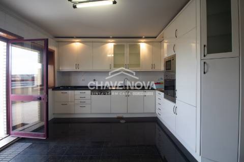Apartamento T4 DUPLEX Venda em Santa Marinha e São Pedro da Afurada,Vila Nova de Gaia