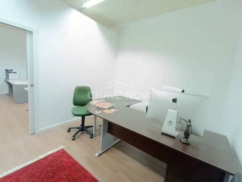 Escritório  Venda em Lordelo do Ouro e Massarelos,Porto